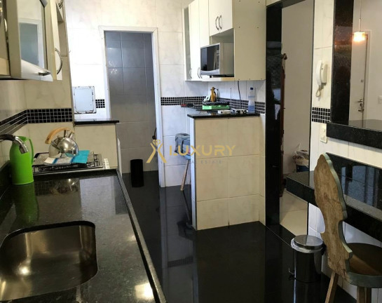 Imagem Imóvel com 3 Quartos à Venda, 244 m² em Buritis - Belo Horizonte