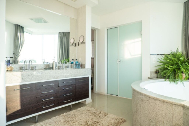 Imagem Casa com 4 Quartos à Venda, 511 m² em Pantanal - Florianópolis