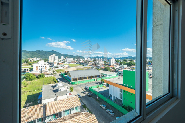 Imagem Apartamento com 2 Quartos à Venda, 67 m² em Centro - Camboriú