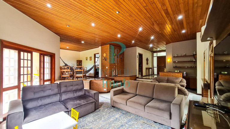 Imagem Casa com 4 Quartos à Venda, 350 m² em Alphaville - Santana De Parnaíba Imagem Casa com 4 Quartos à Venda, 350 m² em Alphaville - Santana De Parnaíba
