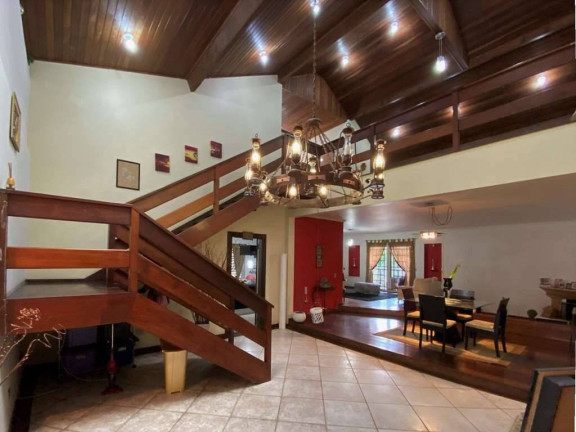 Imagem Casa com 4 Quartos à Venda,  em Vilarejo - Carapicuíba