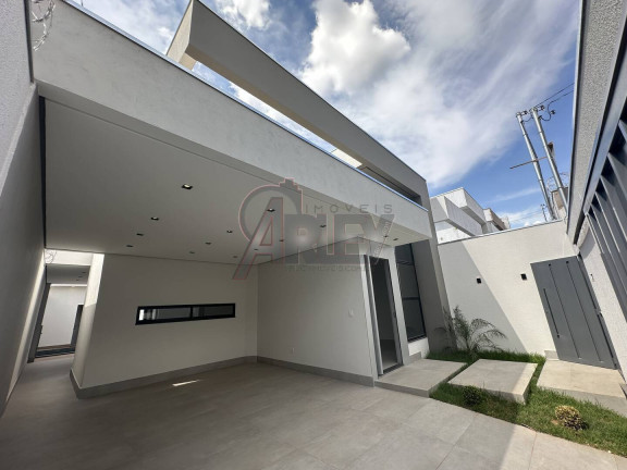 Casa com 3 Quartos à Venda, 215 m² em Ibituruna - Montes Claros