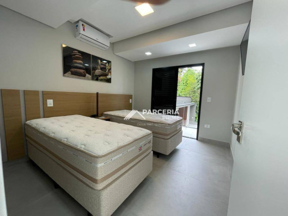 Imagem Casa com 5 Quartos à Venda, 379 m² em Riviera Módulo 22 - Bertioga Imagem Casa com 5 Quartos à Venda, 379 m² em Riviera Módulo 22 - Bertioga
