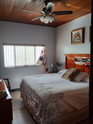 Imagem Casa com 3 Quartos à Venda, 266 m² em Cândida Ferreira - Contagem
