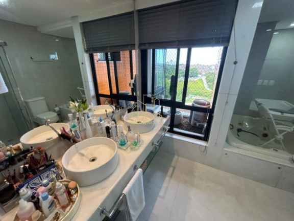Imagem Imóvel com 3 Quartos à Venda, 135 m² em Cidade Jardim - Salvador