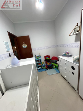 Imagem Casa com 2 Quartos à Venda, em Maracanã - Praia Grande Imagem Casa com 2 Quartos à Venda, em Maracanã - Praia Grande