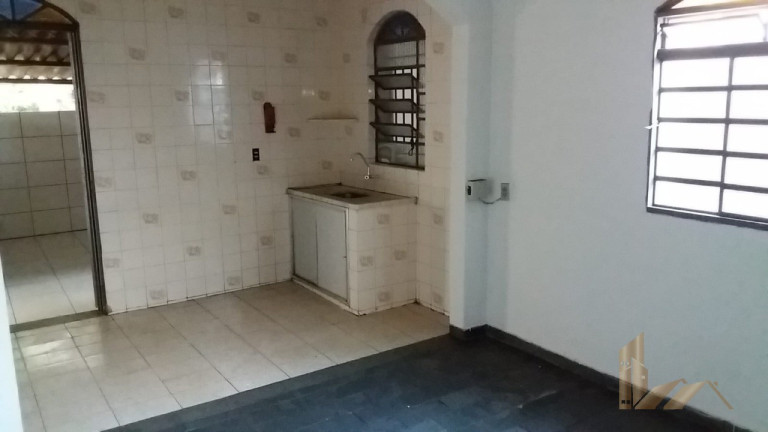 Imagem Casa com 3 Quartos à Venda, 360 m² em São João Batista (venda Nova) - Belo Horizonte Imagem Casa com 3 Quartos à Venda, 360 m² em São João Batista (venda Nova) - Belo Horizonte