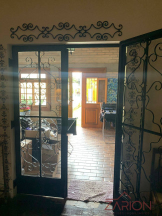 Imagem Casa com 3 Quartos à Venda, 450 m² em Vila São José - Taubaté