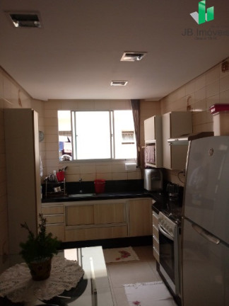 Imagem Imóvel com 3 Quartos à Venda, 94 m² em Centro - Montes Claros