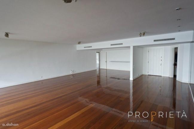Imagem Apartamento com 4 Quartos à Venda, 319 m² em Lagoa - Rio De Janeiro Imagem Apartamento com 4 Quartos à Venda, 319 m² em Lagoa - Rio De Janeiro
