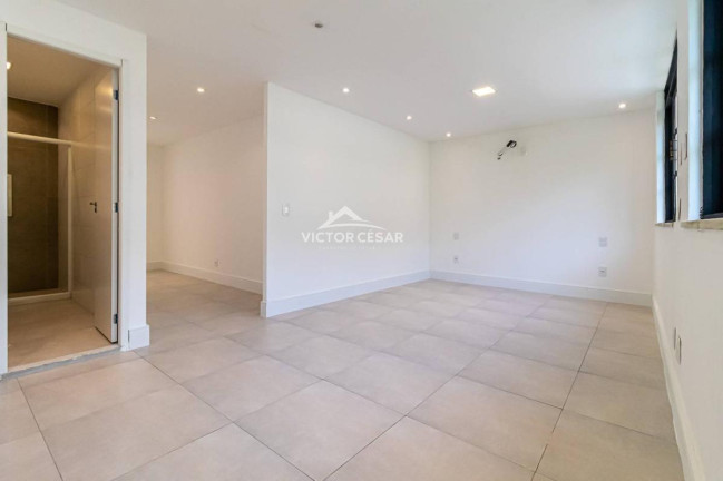 Imagem Casa de Vila com 4 Quartos à Venda, 234 m² Imagem Casa de Vila com 4 Quartos à Venda, 234 m²