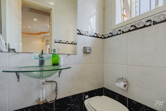 Imagem Casa com 4 Quartos à Venda, 194 m² em Moinhos De Vento - Canoas