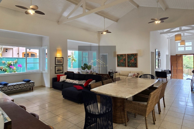 Imagem Casa com 4 Quartos à Venda, 400 m² em Domingas Dias - Ubatuba Imagem Casa com 4 Quartos à Venda, 400 m² em Domingas Dias - Ubatuba
