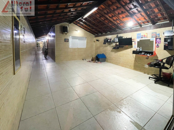 Casa com 4 Quartos à Venda,  em Quietude - Praia Grande