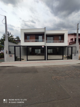 Imagem Imóvel com 3 Quartos à Venda, 184 m² em Saguaçu - Joinville