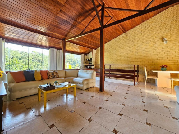 Imagem Casa com 4 Quartos à Venda, 640 m² em Vale Alpino - Teresópolis