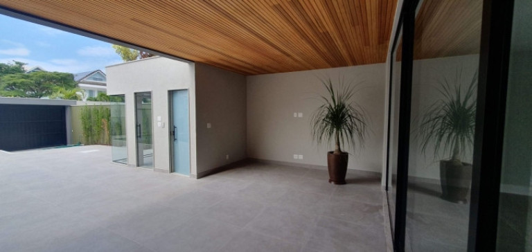 Imagem Casa com 5 Quartos à Venda, 420 m² em Barra Da Tijuca - Rio De Janeiro Imagem Casa com 5 Quartos à Venda, 420 m² em Barra Da Tijuca - Rio De Janeiro