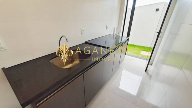 Imagem Casa com 4 Quartos à Venda, 530 m² em Alphaville Vespasiano - Vespasiano Imagem Casa com 4 Quartos à Venda, 530 m² em Alphaville Vespasiano - Vespasiano