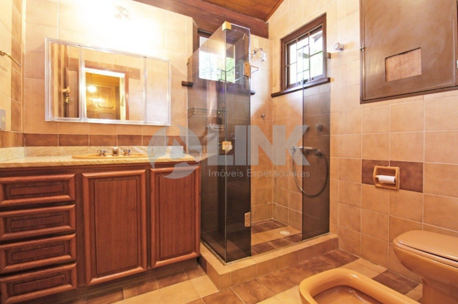 Imagem Casa com 3 Quartos à Venda, 334 m² em Chácara Das Pedras - Porto Alegre