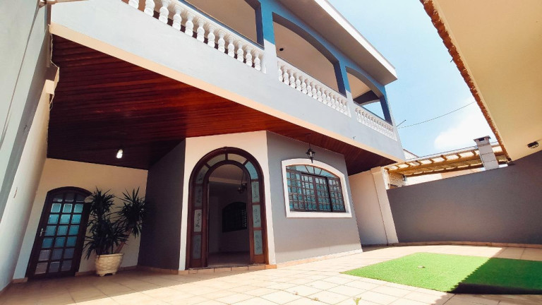 Imagem Sobrado com 4 Quartos à Venda, 275 m² em Caiçara - Praia Grande