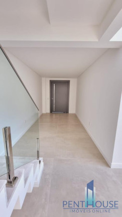 Imagem Casa com 4 Quartos à Venda, 234 m² em Santa Regina - Camboriú Imagem Casa com 4 Quartos à Venda, 234 m² em Santa Regina - Camboriú