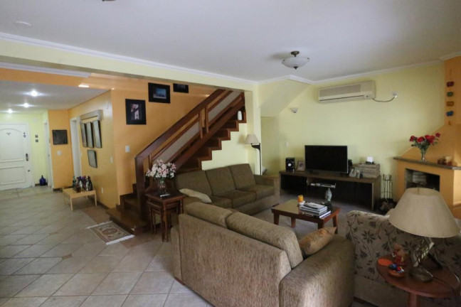 Imagem Casa com 4 Quartos à Venda, 290 m² em Sarandi - Porto Alegre