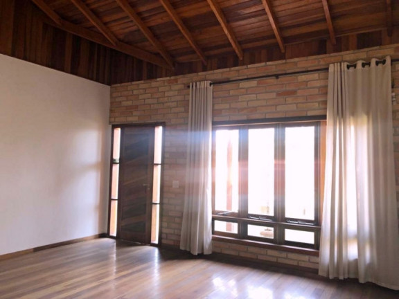 Imagem Casa com 3 Quartos à Venda, 316 m² em Granja Caiapiá - Cotia Imagem Casa com 3 Quartos à Venda, 316 m² em Granja Caiapiá - Cotia