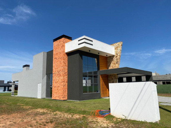 Imagem Casa com 3 Quartos à Venda, 237 m² em Torres - Torres Imagem Casa com 3 Quartos à Venda, 237 m² em Torres - Torres