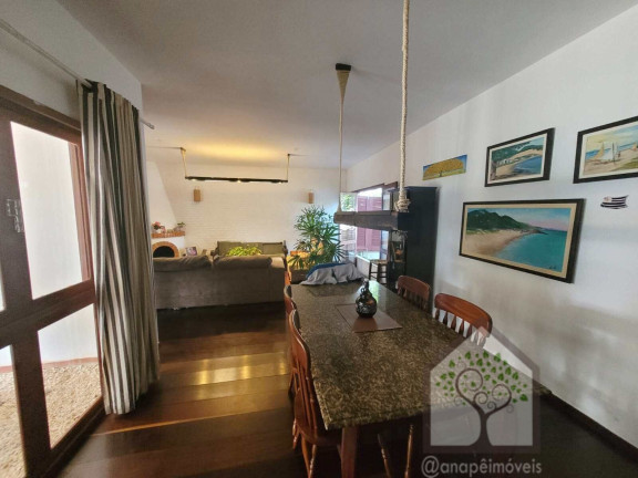 Imagem Casa com 3 Quartos à Venda, 220 m² em Itacorubi - Florianópolis