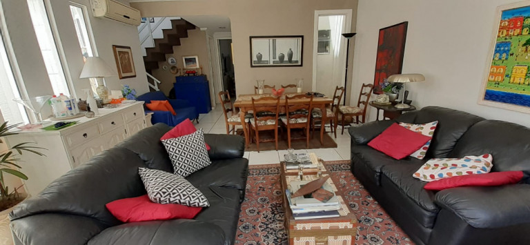 Imagem Imóvel com 4 Quartos à Venda, 185 m² em Parque Burle - Cabo Frio