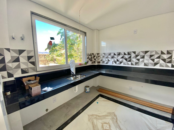 Imagem Casa com 4 Quartos à Venda, 220 m² em R$1.049.000,00 // Nova Gameleira - Belo Horizonte Imagem Casa com 4 Quartos à Venda, 220 m² em R$1.049.000,00 // Nova Gameleira - Belo Horizonte