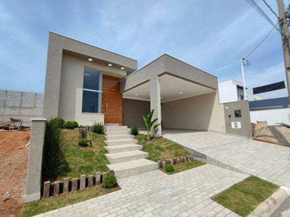 Casa de Condomínio com 3 Quartos à Venda, 250 m² em Centro Industrial Raphael Diniz - Bragança Paulista