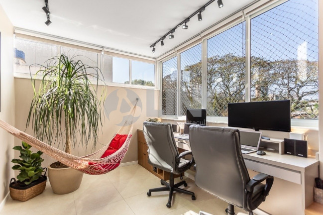 Imagem Apartamento com 3 Quartos à Venda, 75 m² em Petrópolis - Porto Alegre