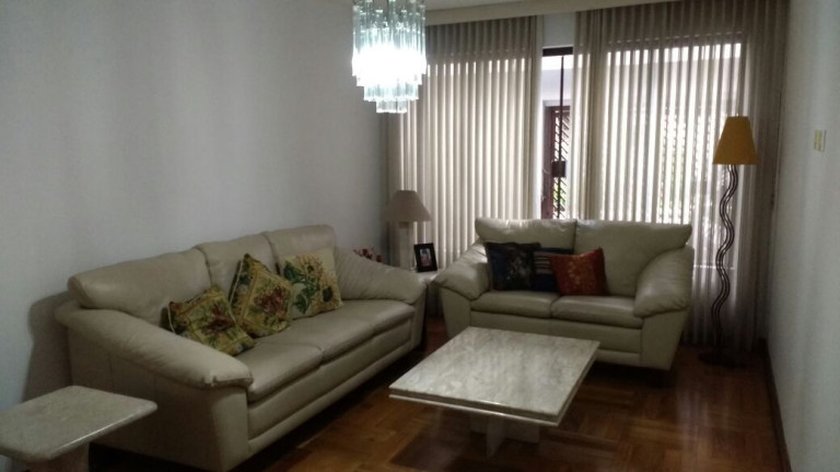 Imagem Casa com 3 Quartos à Venda, 202 m² em Vila Nova Conceição - São Paulo