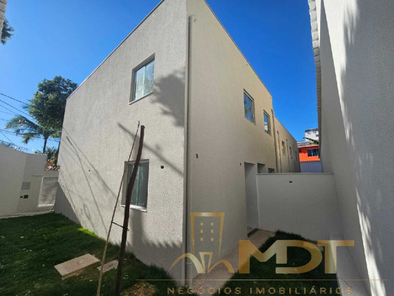 Imagem Casa com 3 Quartos à Venda, 163 m² em Planalto - Belo Horizonte