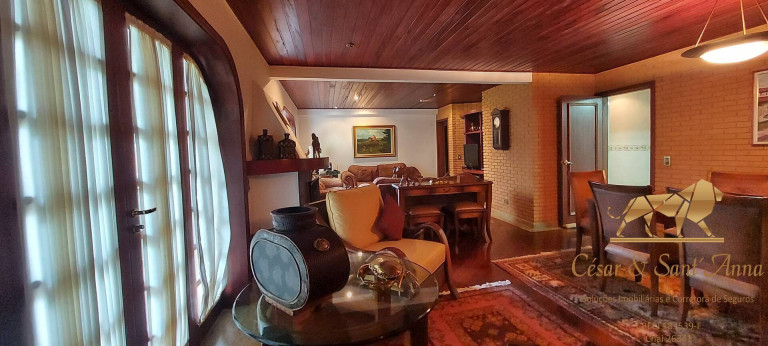 Apartamento com 4 Quartos à Venda, 226 m² em Capivari - Campos Do Jordão