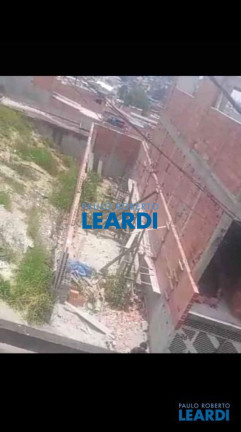 Terreno à Venda, 80 m² em Condomínio Maracanã - Santo André
