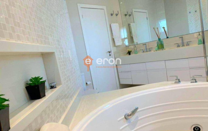 Imagem Apartamento com 4 Quartos à Venda, 298 m²