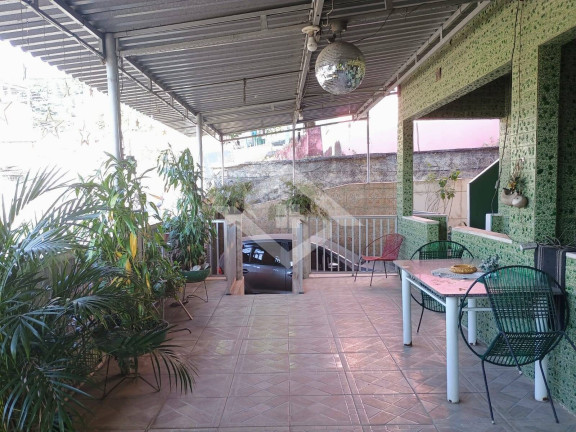 Casa com 4 Quartos à Venda, 360 m² em Agostinho Porto - São João De Meriti