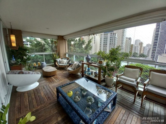 Apartamento com 3 Quartos à Venda ou Locação, 267 m² em Perdizes - São Paulo