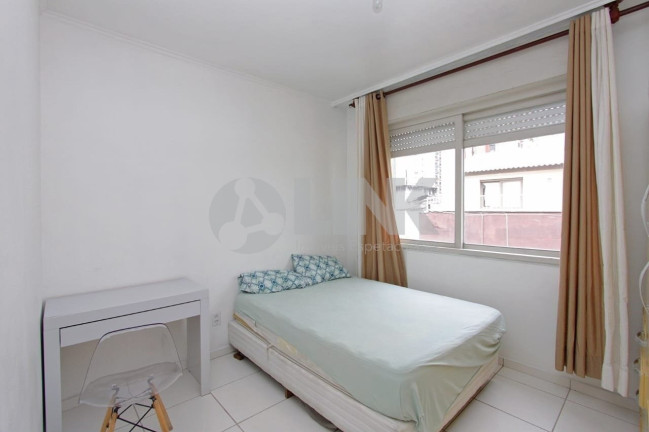 Imagem Apartamento com 2 Quartos à Venda, 70 m² em Santana - Porto Alegre Imagem Apartamento com 2 Quartos à Venda, 70 m² em Santana - Porto Alegre