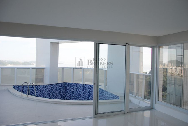 Imagem Cobertura com 7 Quartos à Venda, 490 m² em Centro - Balneário Camboriú Imagem Cobertura com 7 Quartos à Venda, 490 m² em Centro - Balneário Camboriú