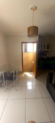Imagem Casa com 5 Quartos à Venda, em Flores - Manaus Imagem Casa com 5 Quartos à Venda, em Flores - Manaus