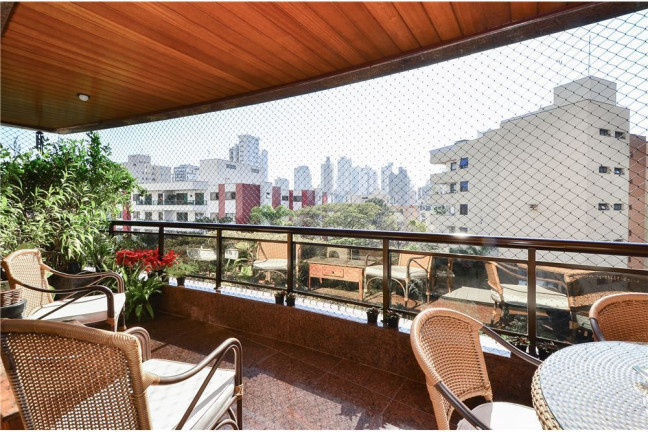 Imagem Imóvel com 4 Quartos à Venda, em Real Parque - São Paulo Imagem Imóvel com 4 Quartos à Venda, em Real Parque - São Paulo