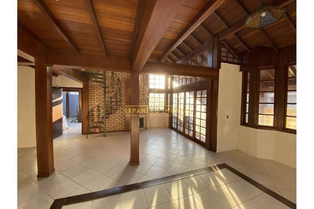 Imagem Casa com 3 Quartos à Venda, 220 m² em Cachoeira Do Bom Jesus - Florianópolis Imagem Casa com 3 Quartos à Venda, 220 m² em Cachoeira Do Bom Jesus - Florianópolis