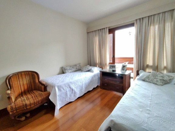 Imagem Imóvel com 3 Quartos à Venda, 164 m² em Tijuca - Teresópolis