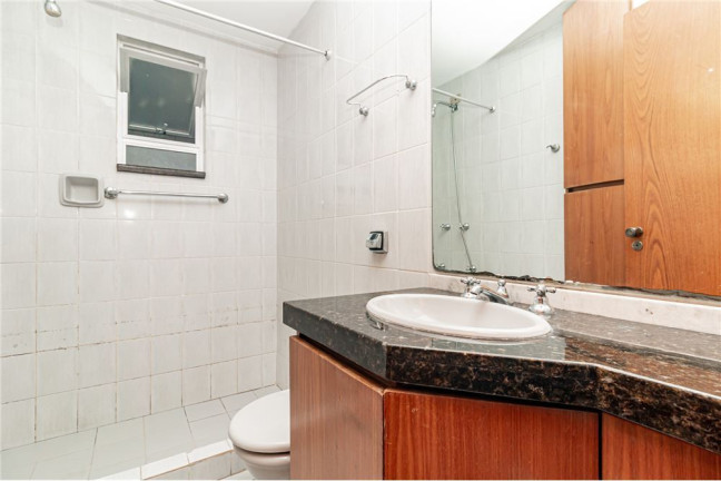 Imagem Imóvel com 3 Quartos à Venda,  em Petrópolis - Porto Alegre
