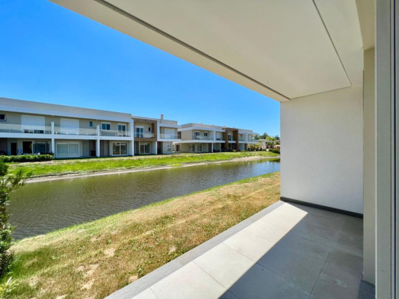 Imagem Casa com 4 Quartos à Venda, em -- - Capao Da Canoa Imagem Casa com 4 Quartos à Venda, em -- - Capao Da Canoa