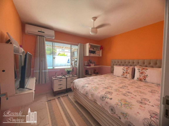 Imagem Casa com 4 Quartos à Venda, 197 m² em Ipa - Itapoá