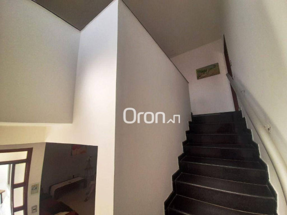 Imagem Sobrado com 3 Quartos à Venda, 270 m² em Jardim América - Goiânia